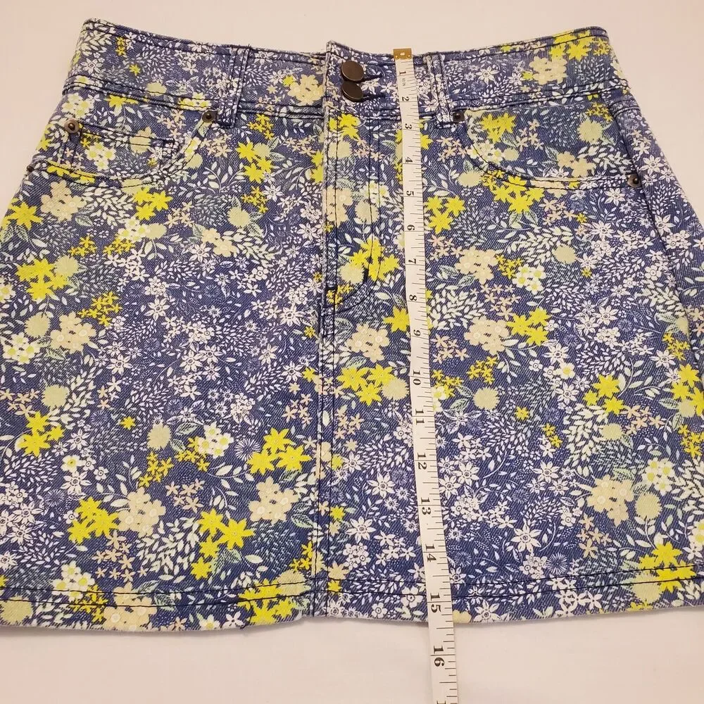 Laura Ashley & UO URBAN OUTFITTERS Denim Blue Floral Mini Jean Skirt Medium